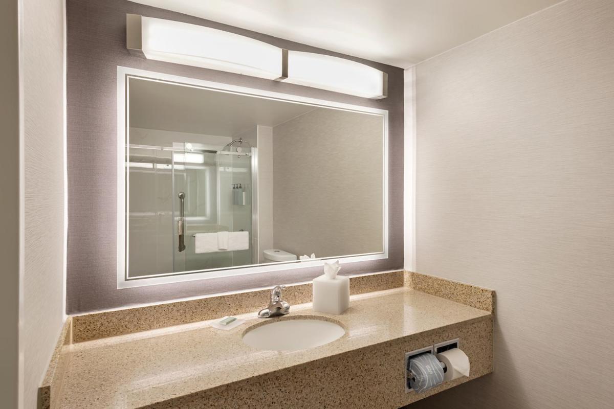 Courtyard By Marriott Baldwin Park Hotel Bagian luar foto
