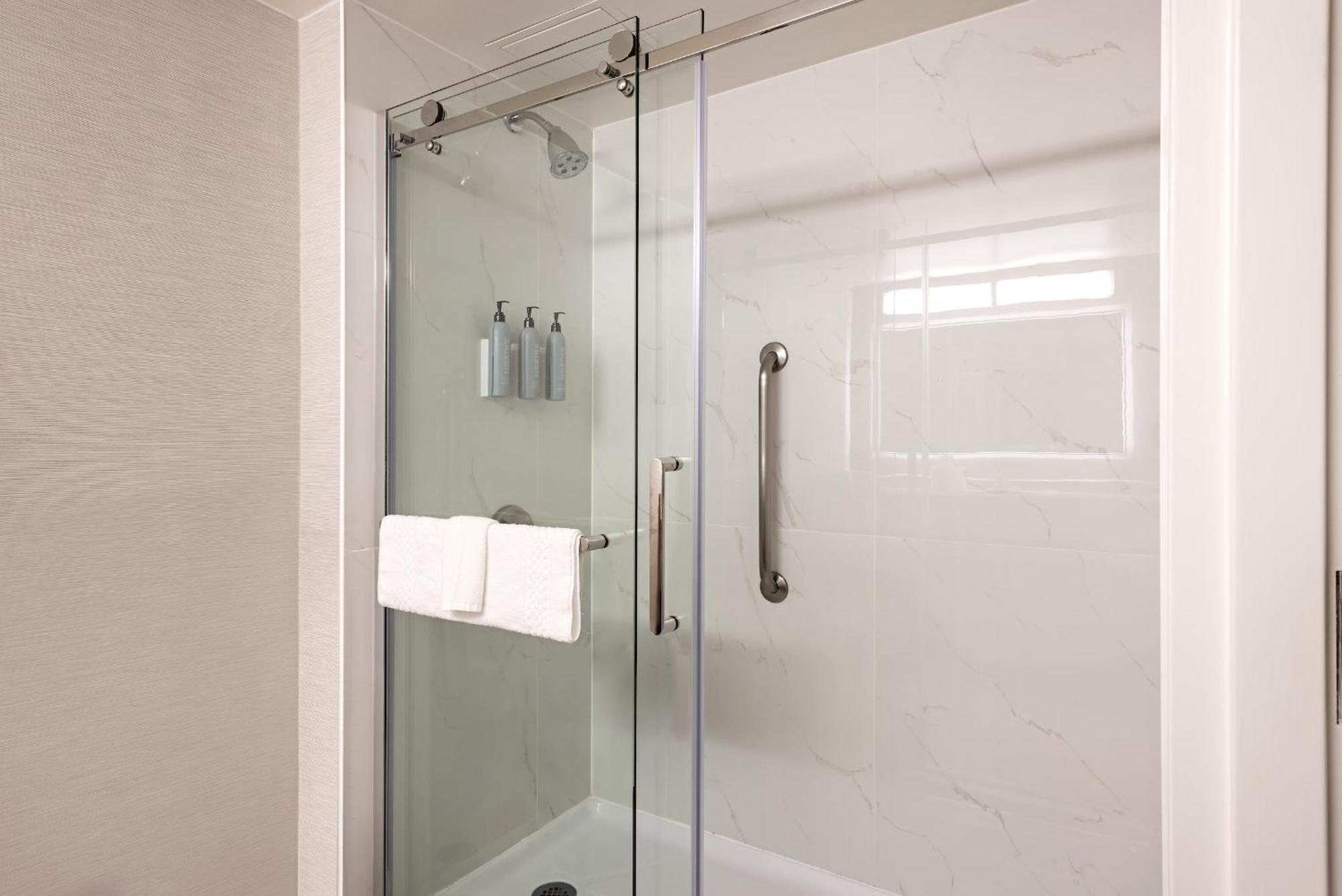 Courtyard By Marriott Baldwin Park Hotel Bagian luar foto