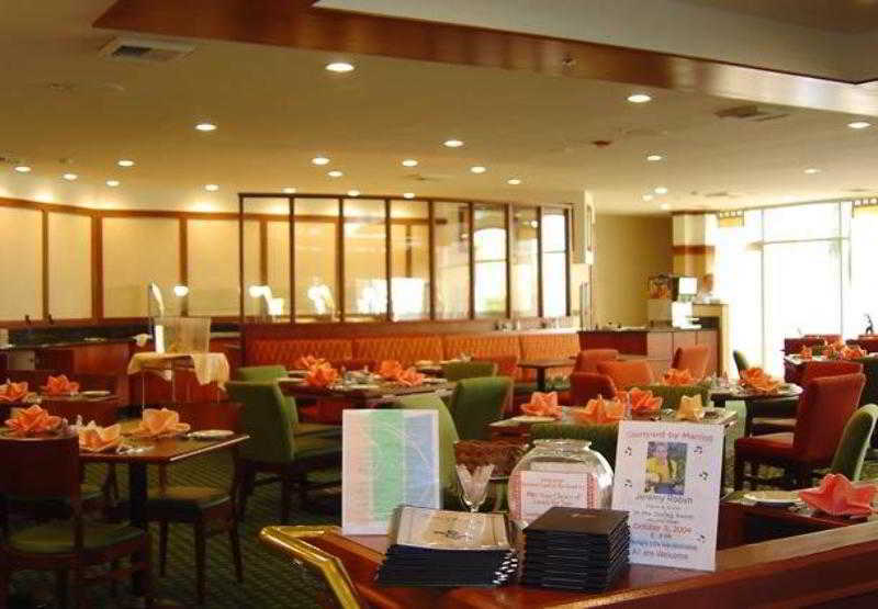 Courtyard By Marriott Baldwin Park Hotel Bagian luar foto